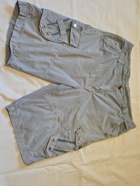 Free Planet Light Gray Cargo Shorts